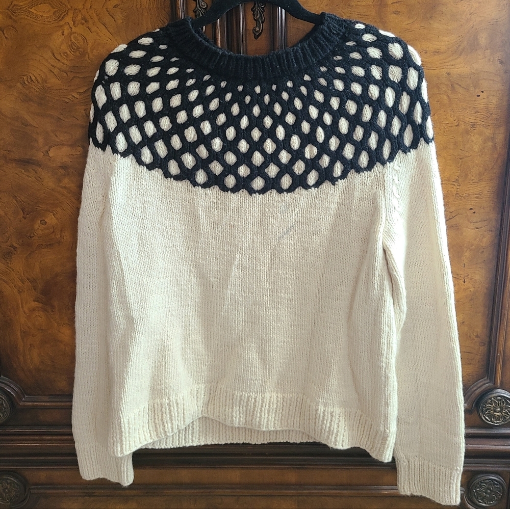 Derek Lam Cashmere Off-white With Black Shoulder Pattern Design